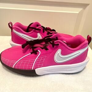 Nike GT Cut 3 Basketball Sneaker - Size 6.5 Youth & Men’s / Women’s Size 8